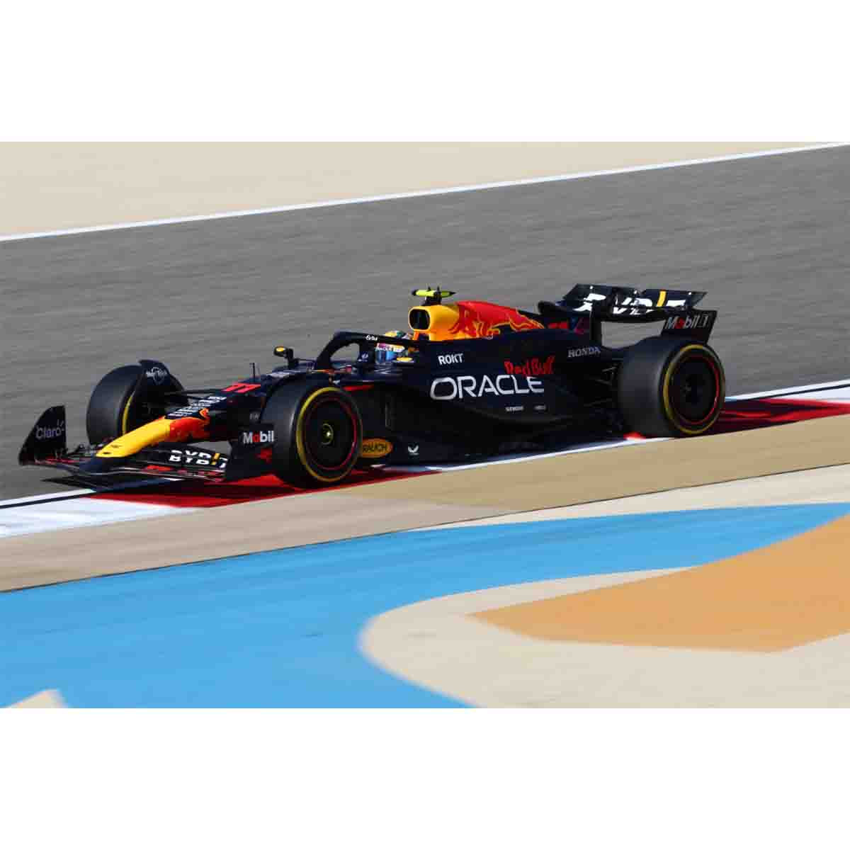 ORACLE RED BULL RACING RB20 - SERGIO PEREZ – 2024 - 1:18 Scale Diecast Model Car