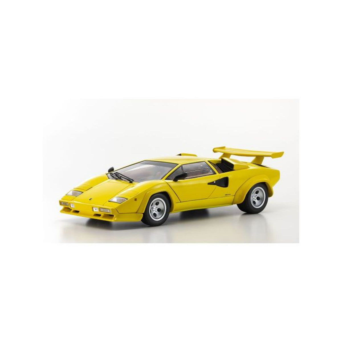 Lamborghini Countach LP 5000 Quattrovalvole Yellow - 1:18 Scale Diecast Model Car