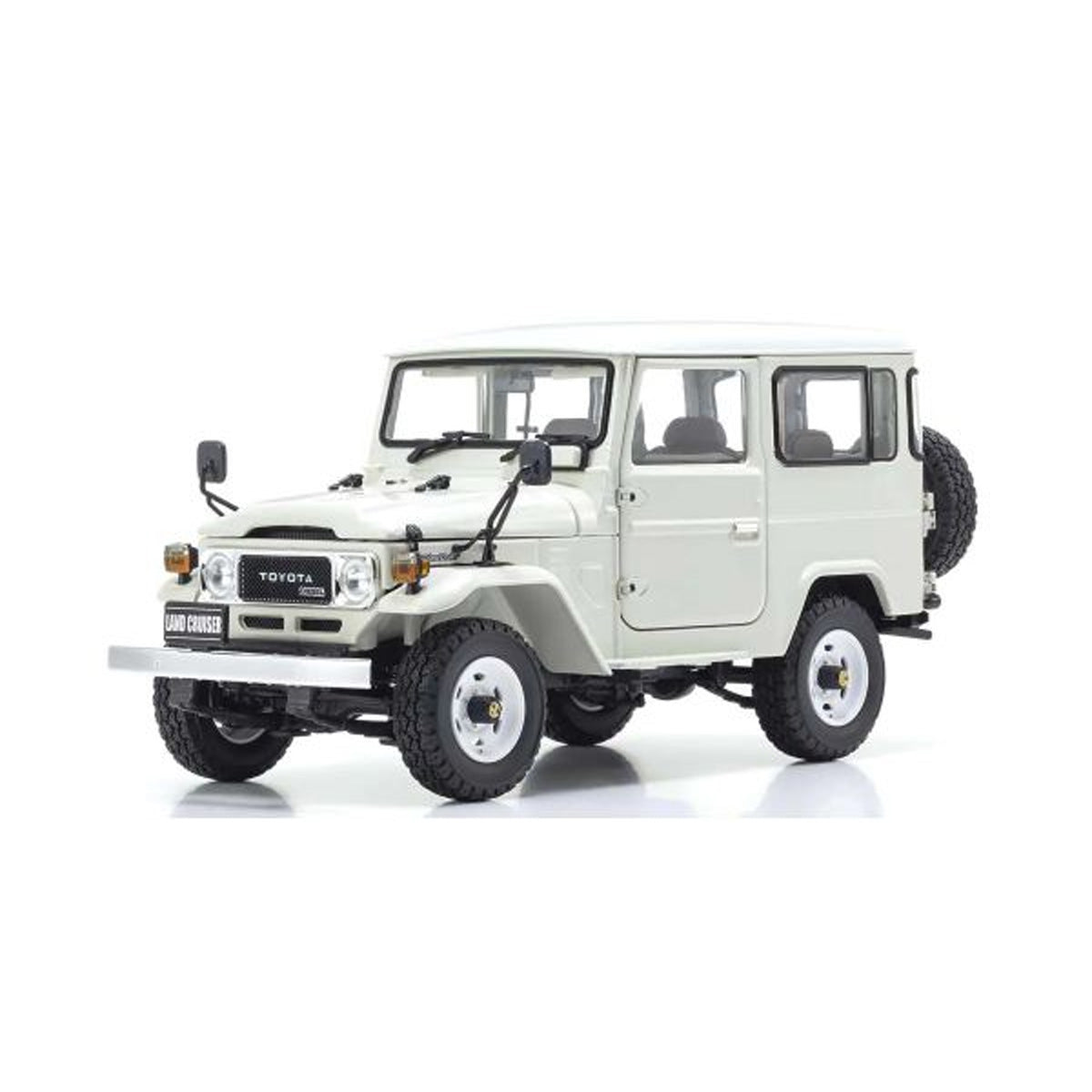 Toyota Land Cruiser 40 Van (BJ42V) White - 1:18 Scale Diecast