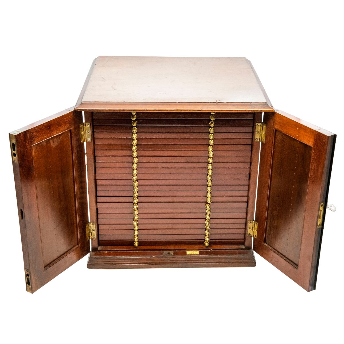 Spink Cabinet (24 Trays) 355mm x 355mm x 320mm