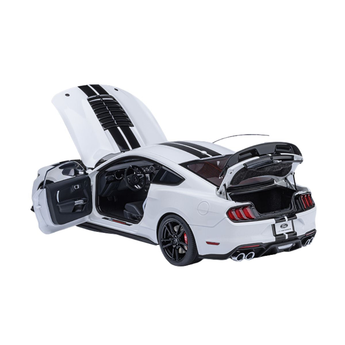 FORD MUSTANG SHELBY GT500 (OXFORD WHITE)  - 1:18 Scale Composite Model Car