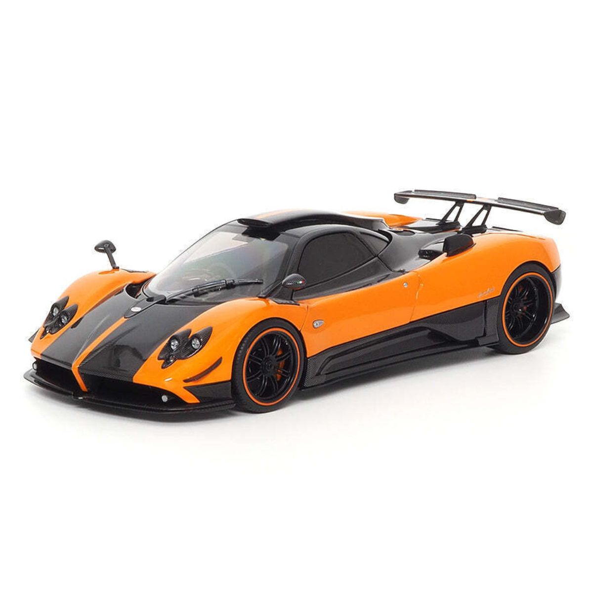 Pagani Zonda Cinque Coupe - 2009 - Orange/Black (Arancio St. Tropez) - 1:18 Scale Diecast Model Car