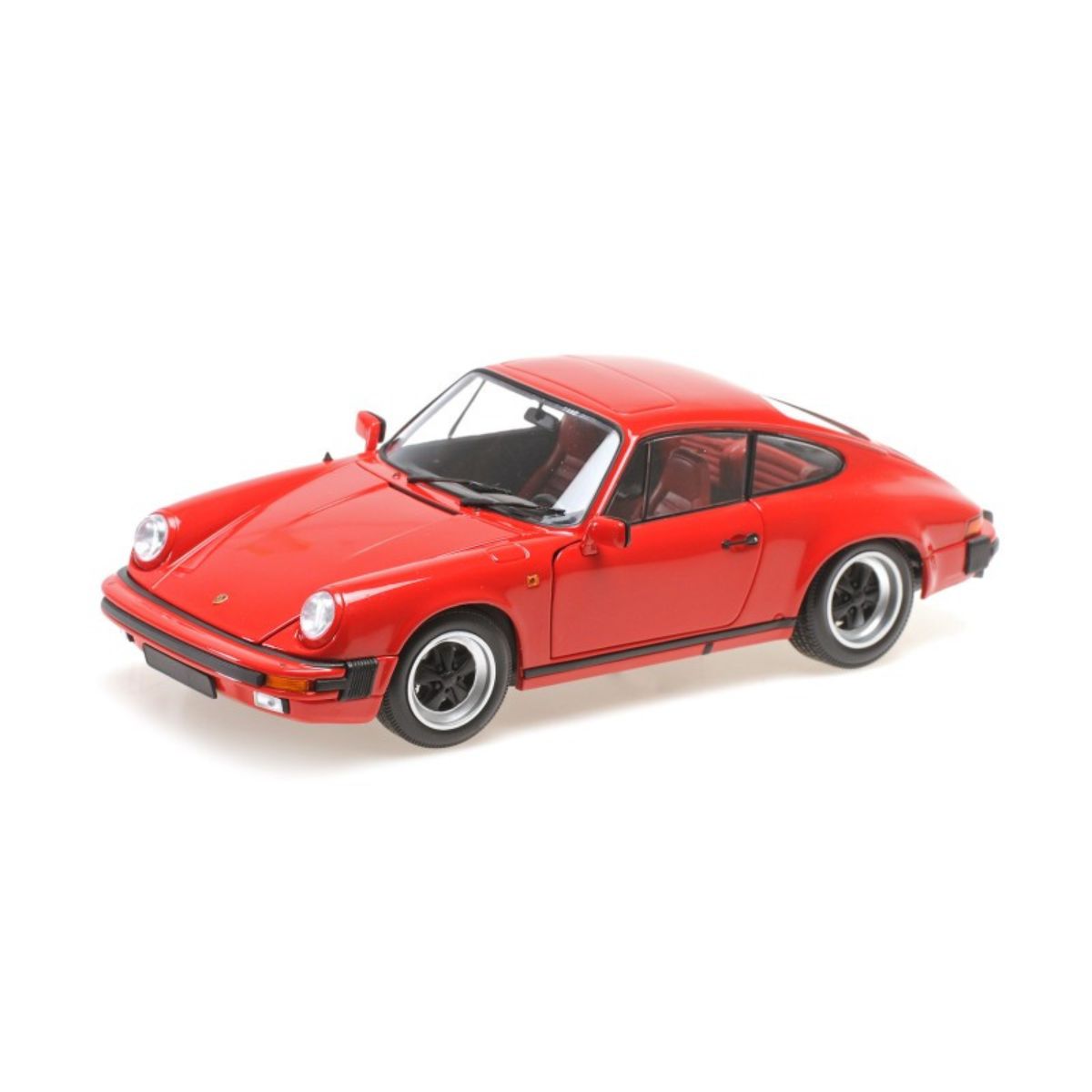 PORSCHE 911 CARRERA - 1983 - GUARDS RED - 1:18 Scale Diecast Model Car