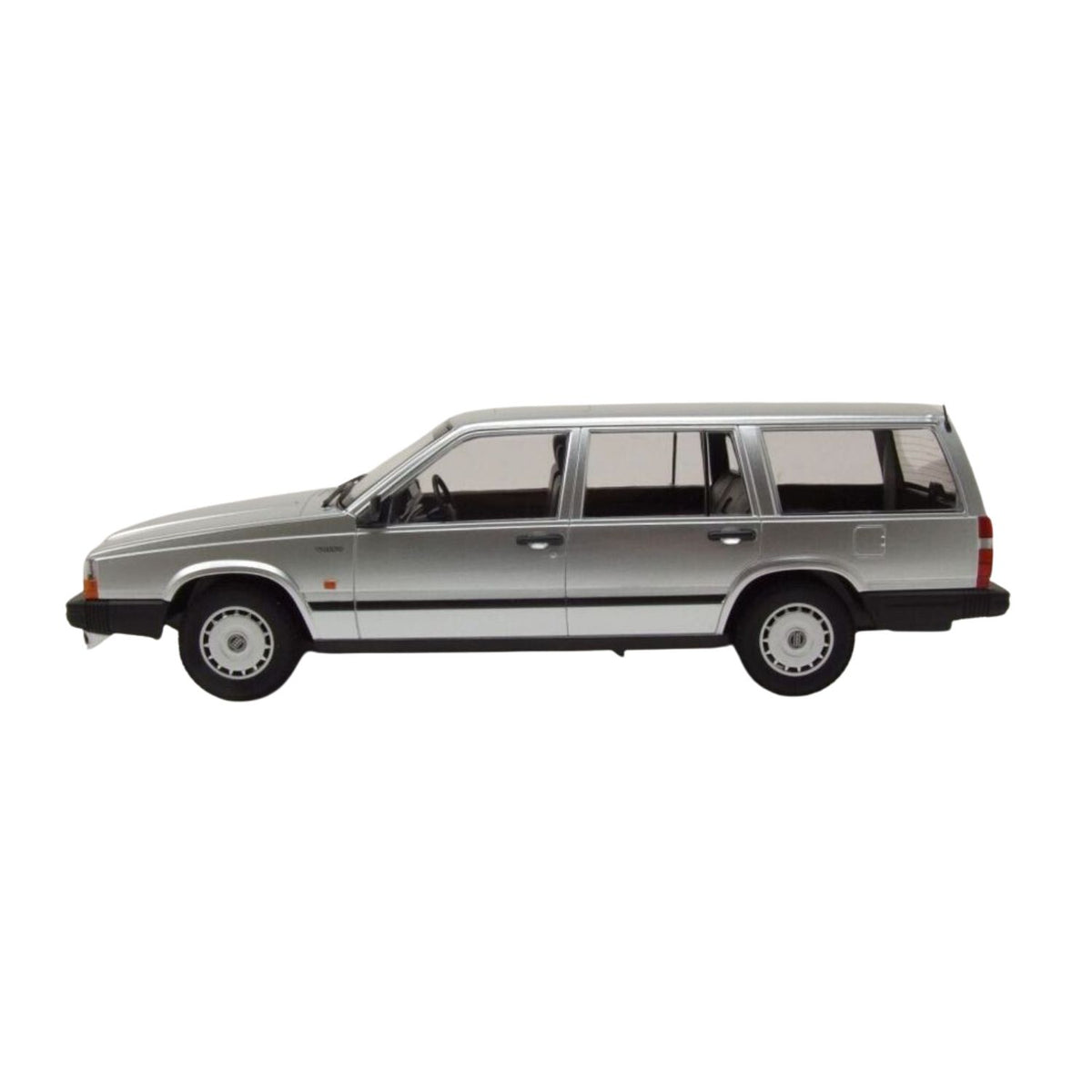 VOLVO 740 GL WAGON - 1986 - SILVER