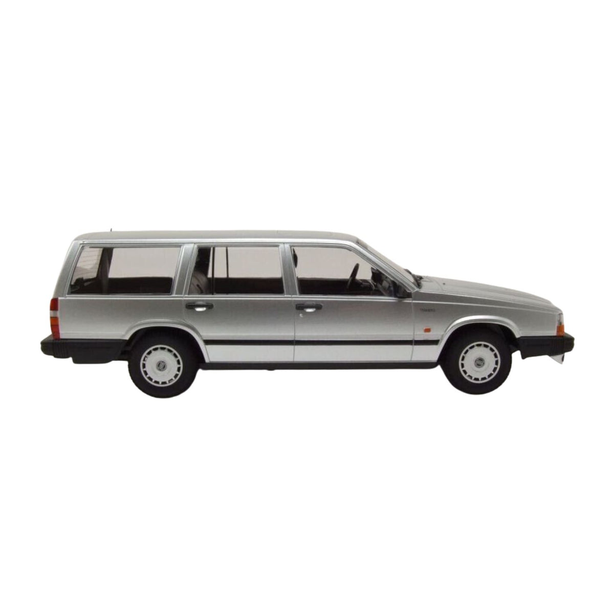 VOLVO 740 GL WAGON - 1986 - SILVER