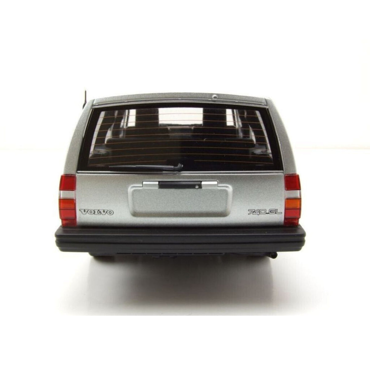 VOLVO 740 GL WAGON - 1986 - SILVER