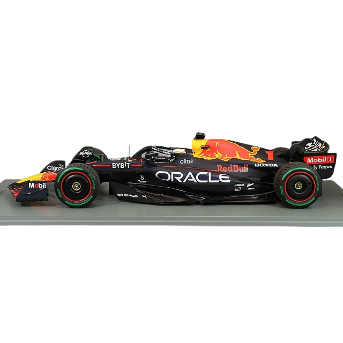 Oracle Red Bull Racing RB18 No.1 - Winner Japanese GP 2022 - 2022