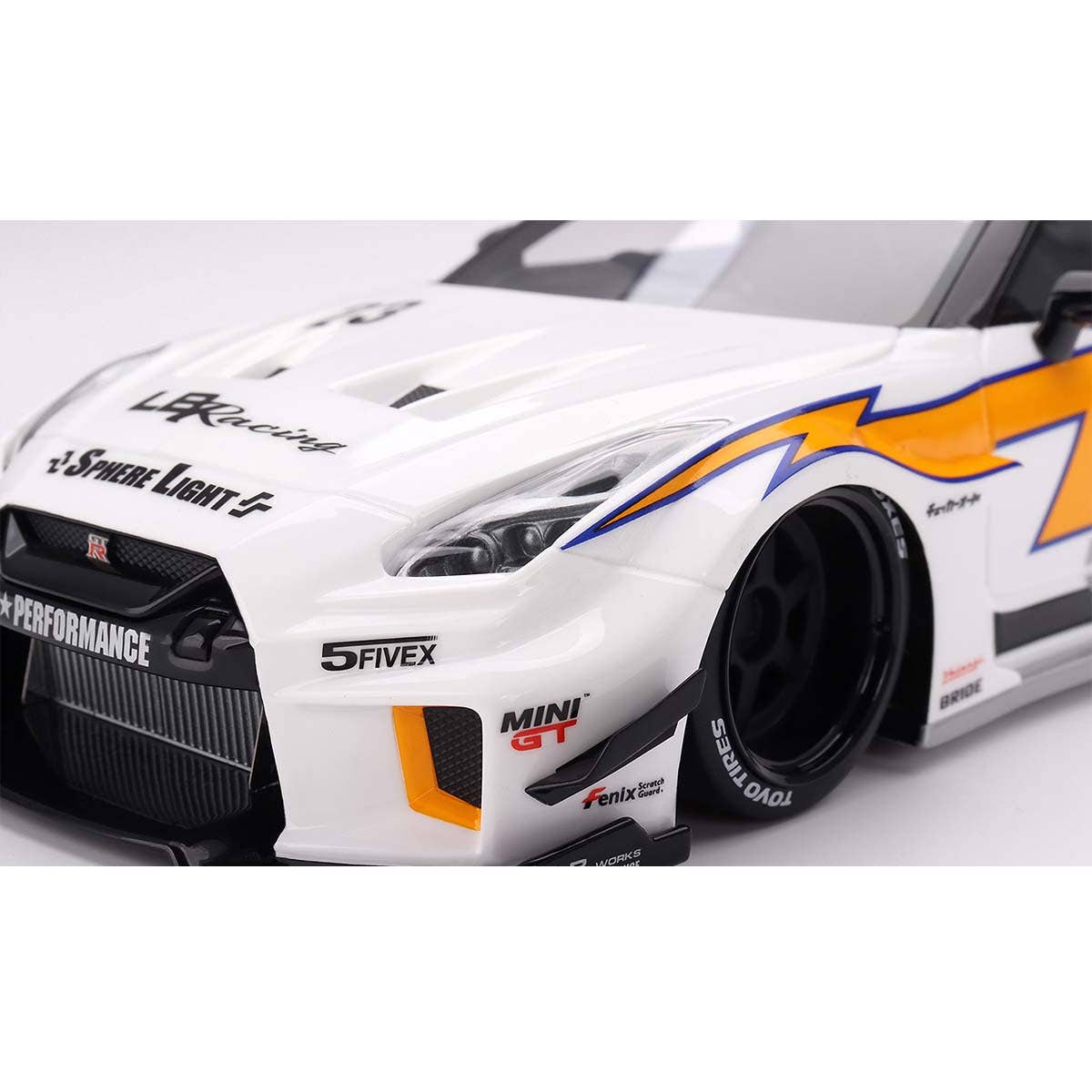Nissan LB-Silhouette WORKS GT  35GT-RR Ver.1 LB Racing - 1:18 Scale Resin Model Car